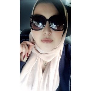 Meet your Posher, Alissa